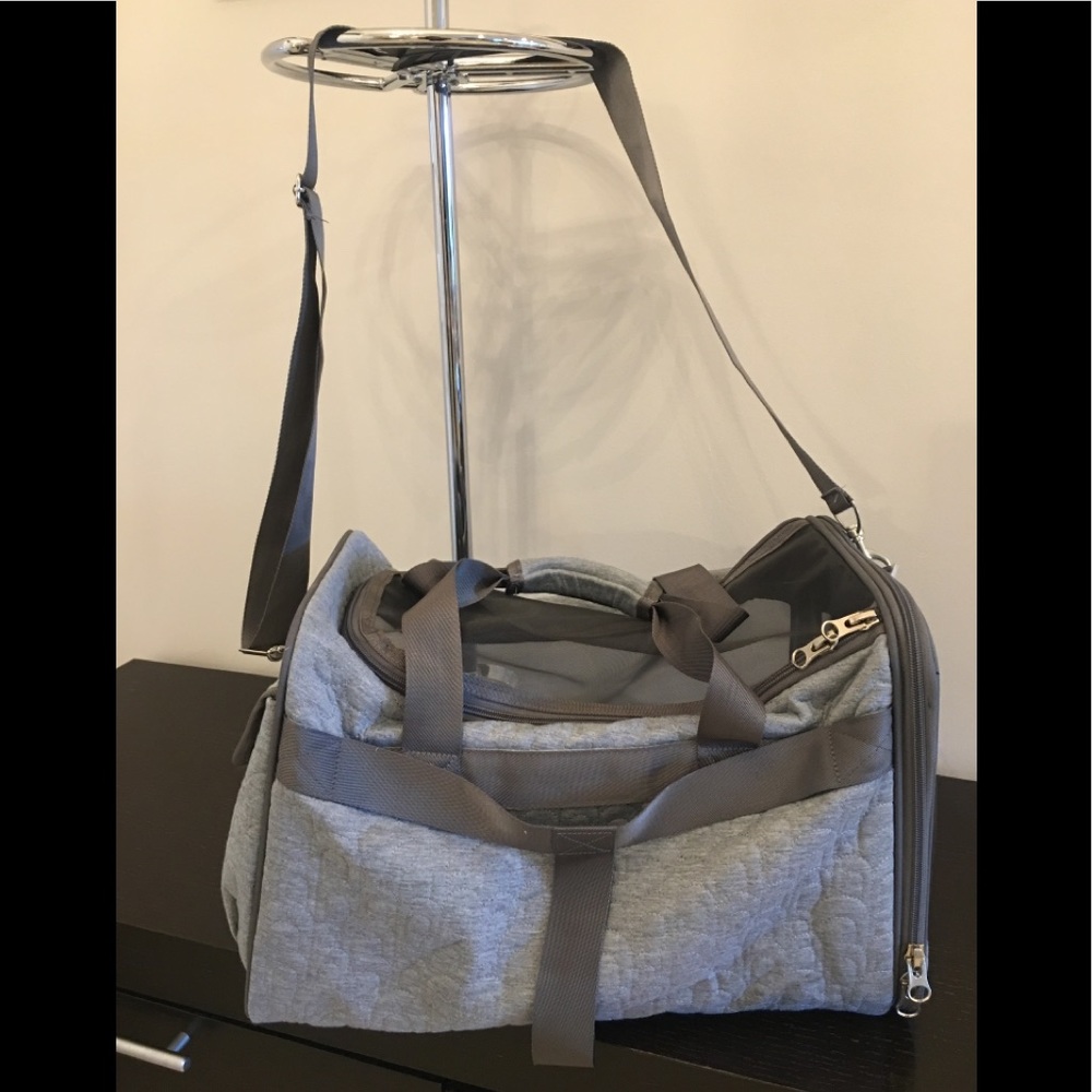 🐶 Small Pet Carrier for pets under 15 lbs 🐱